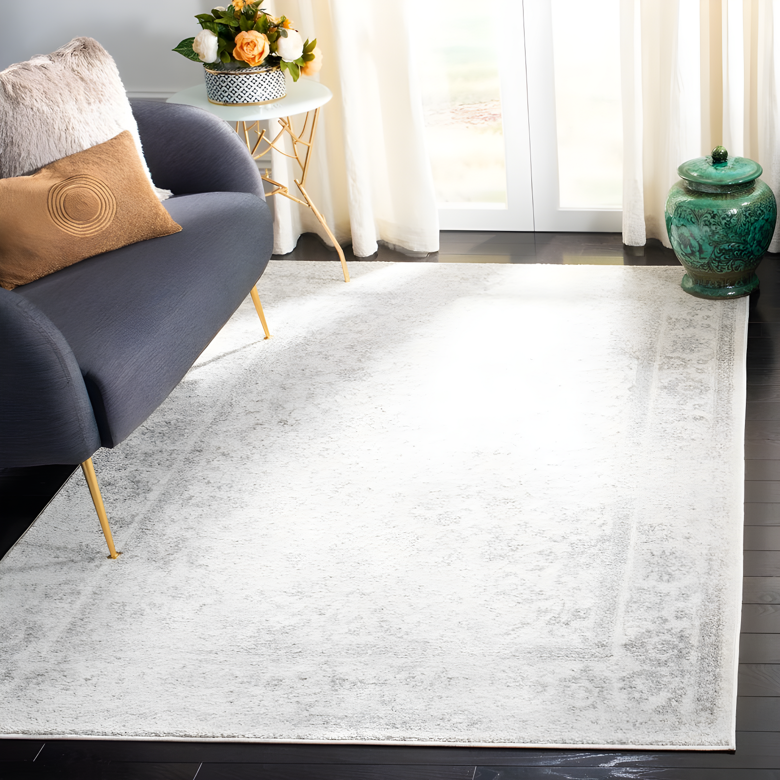 Adirondack ADR109 Machine Made Indoor Area Rug - Ivory/Silver - 4'x6' - Safavieh