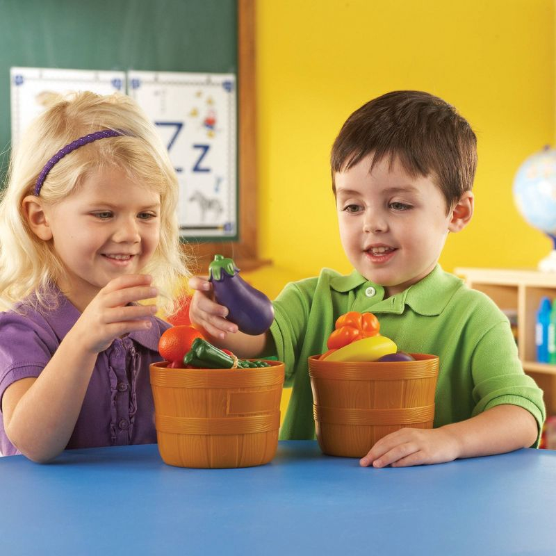 Learning Resources New Sprouts Bushel of Fruit