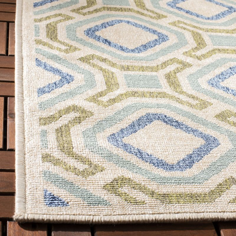 Veranda VER089 Power Loomed Indoor/Outdoor Area Rug - Cream/Green - 5'3"x7'7" - Safavieh
