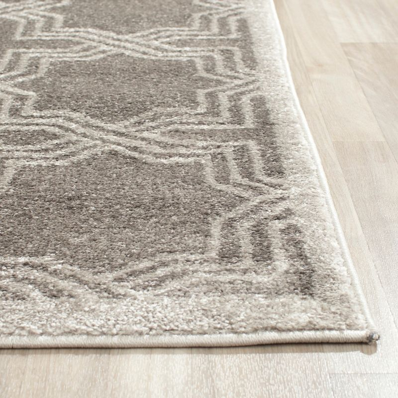 Amherst AMT413 Power Loomed Accent Rug - Grey/Light Grey - 2'6"x4' - Safavieh.