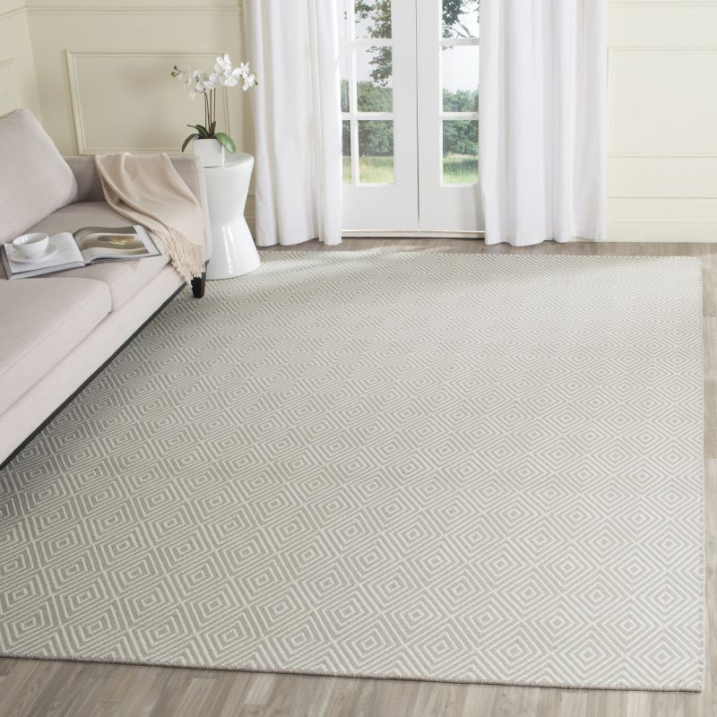 Wilton WIL715 Hand Hooked Indoor Area Rug - Light Grey/Ivory - 8'x10' - Safavieh