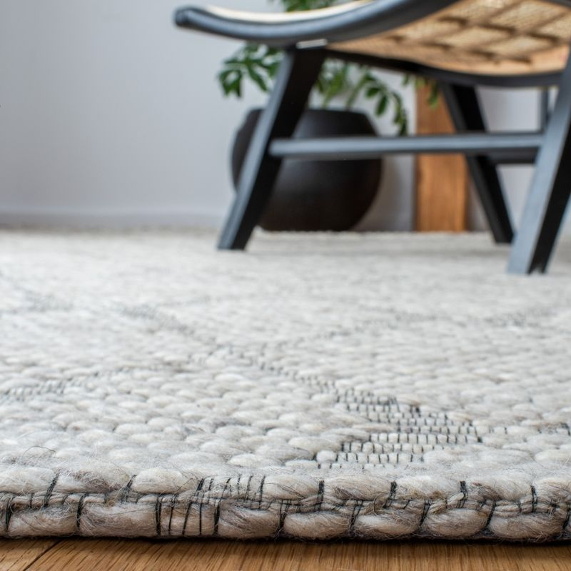 Marbella MRB551 Power Loomed Area Rug - Beige - 4'x6' - Safavieh.