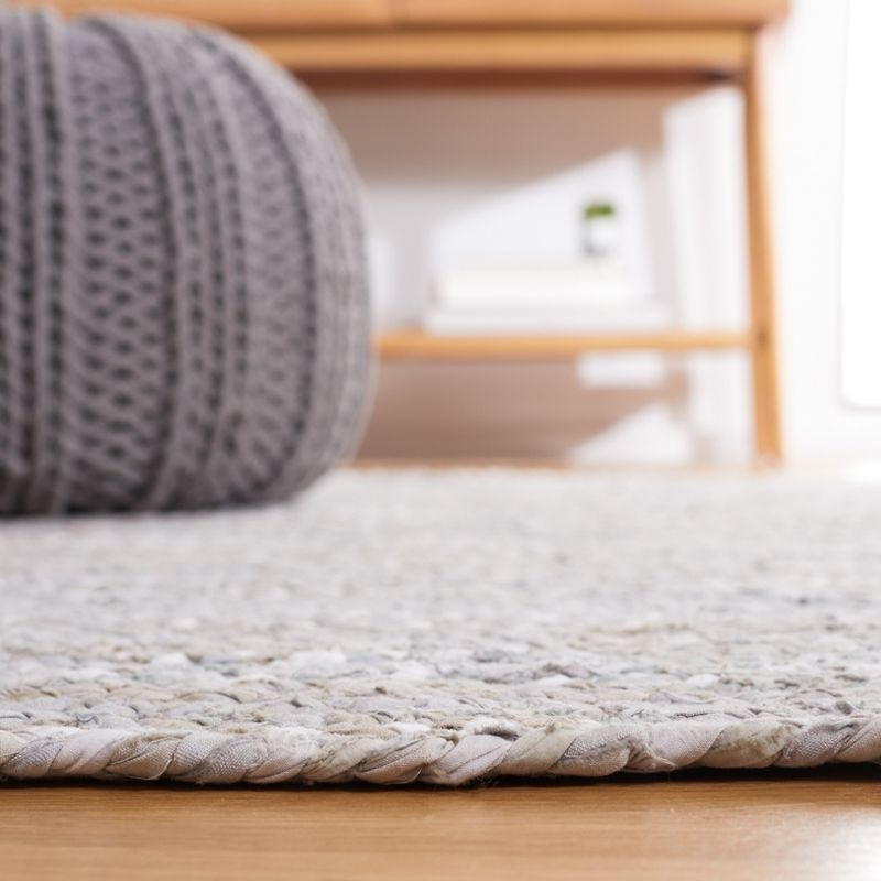 Braided BRD452 Hand Woven Indoor Area Rug - Light Grey - 5'x8' Oval - Safavieh