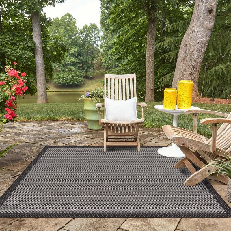 Striped Indoor / Outdoor Rug
