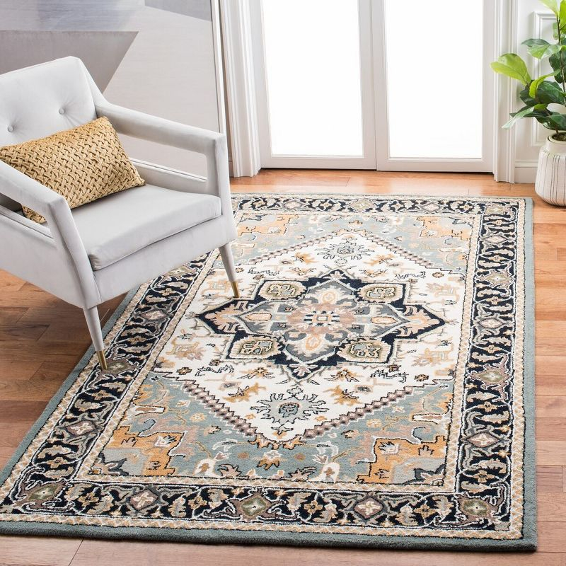 Heritage HG625 Handmade Area Rug - 4'x6' - Grey/Green - Safavieh