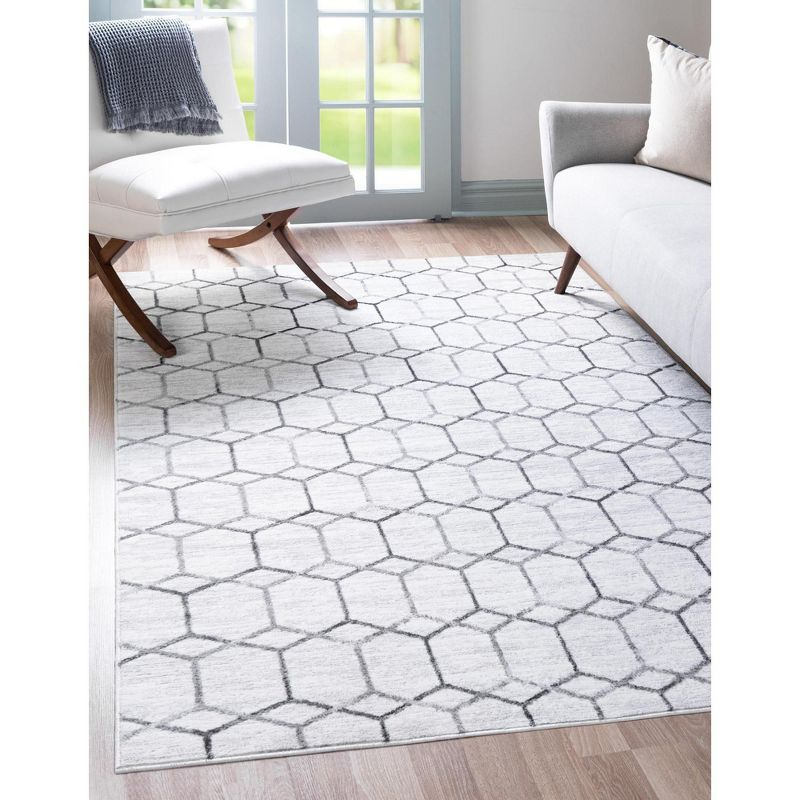 Unique Loom 7' 0 x 10' 0 White Matrix Trellis Tile Area Rug