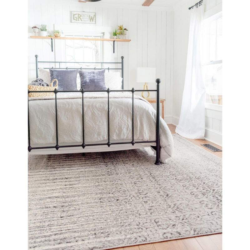 Unique Loom Del Mar Collection Area Rug - Jennifer (4' 1" x 6' 1" Rectangle Gray/Black)