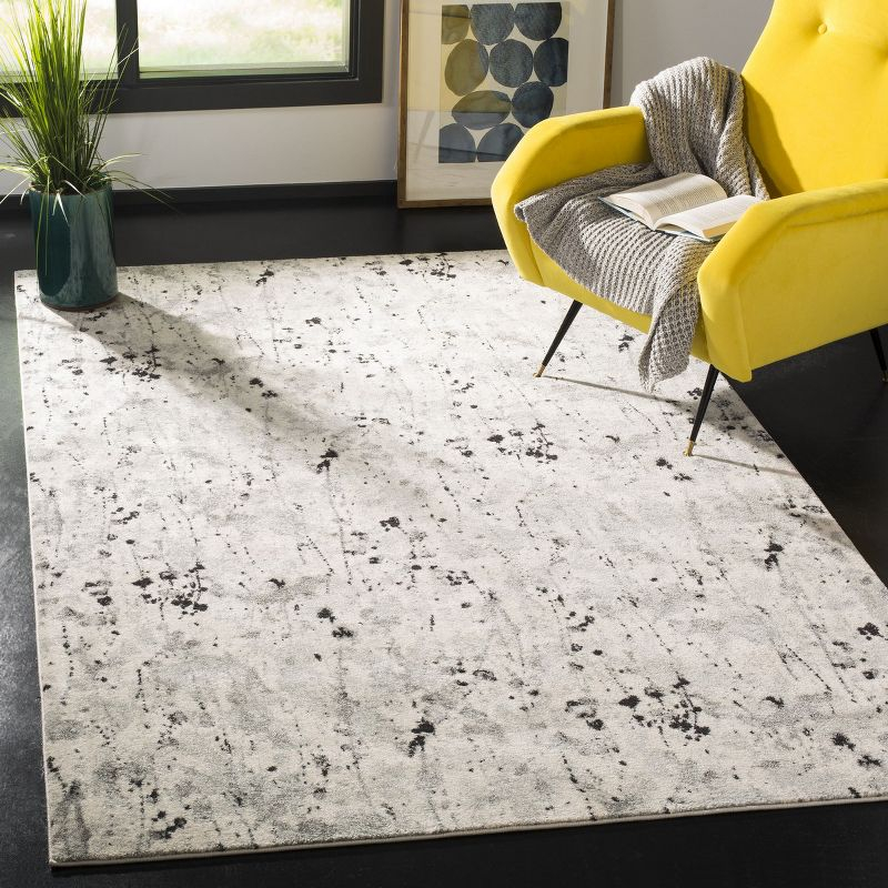 Evoke EVK284 Power Loomed Indoor Area Rug - Ivory/Grey - 4'x6' - Safavieh