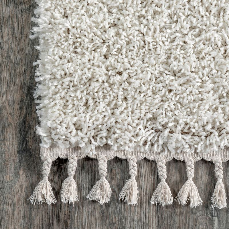 Nuloom Neva Solid 5x8 Shag Indoor Area Rug for Living Room Bedroom Dining Room Nursery, Ivory