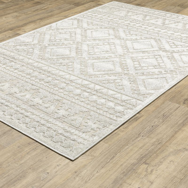 Oriental Weavers Tangier TAN01 Beige/ Ivory Indoor Area Rug - 6'7" x 9'6"