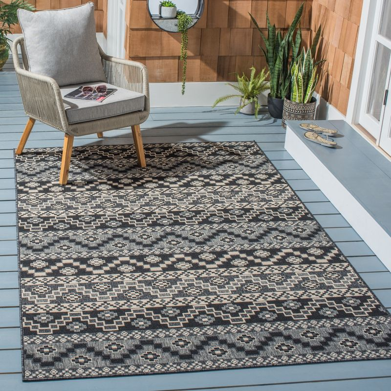 Veranda VER095 Power Loomed Indoor/Outdoor Area Rug - Black/Beige - 5'3"x7'7" - Safavieh.