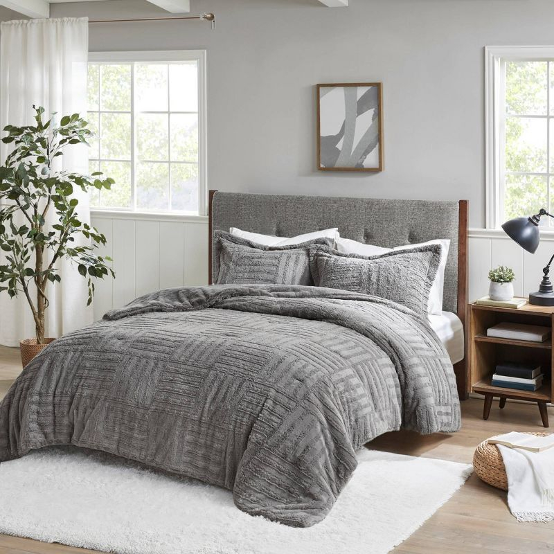 Gray Polar Brushed Faux Fur Comforter Mini Set Full/Queen 3pc: Madison Park, Hypoallergenic, Geometric Pattern, 3-Piece Set