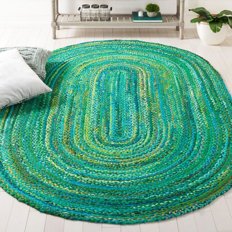 Braided BRD452 Hand Woven Indoor Area Rug - Green - 4'x6' Oval - Safavieh