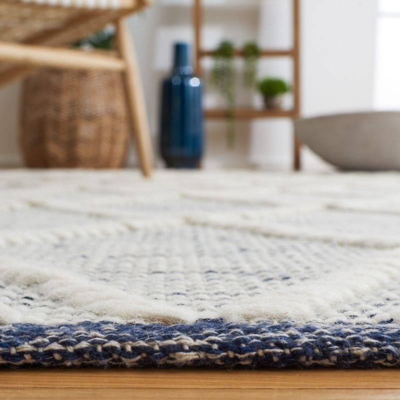 Natura NAT832 Hand Woven Area Rug - Navy/Ivory - 4'x6' - Safavieh.