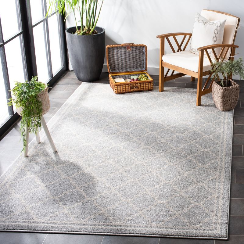 Amherst AMT422 Power Loomed Indoor Area Rug - Light Grey/Beige - 5'x5' - Safavieh