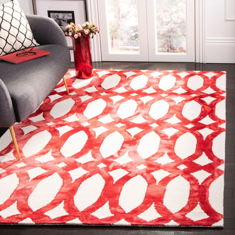 Dip Dye DDY675 Hand Tufted Area Rug - Ivory/Red - 4'x6' - Safavieh.