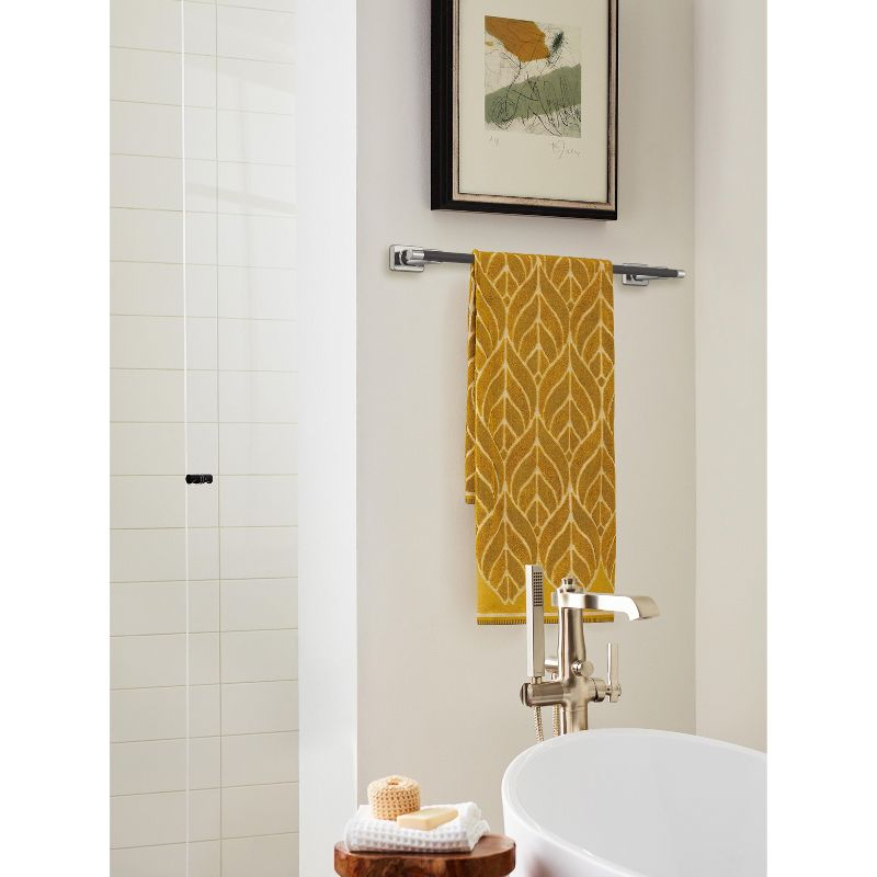Amerock Esquire Brushed Nickel/Oil-Rubbed Bronze 24 inch (610mm) Towel Bar
