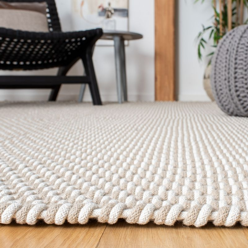 Salem SLM102 Hand Woven Area Rug - Beige/Ivory - 4'x6' - Safavieh.