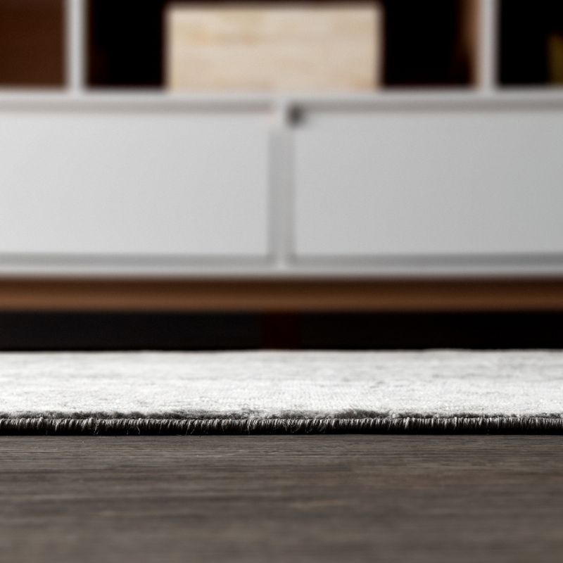 8'x10' Modern Persian Vintage Medallion Area Rug, Light Grey - JONATHAN Y