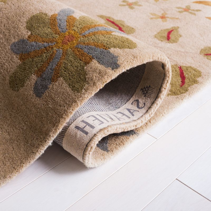 Soho SOH702 Hand Tufted Indoor Area Rug - Ivory/Sage - 7'6"x9'6" - Safavieh