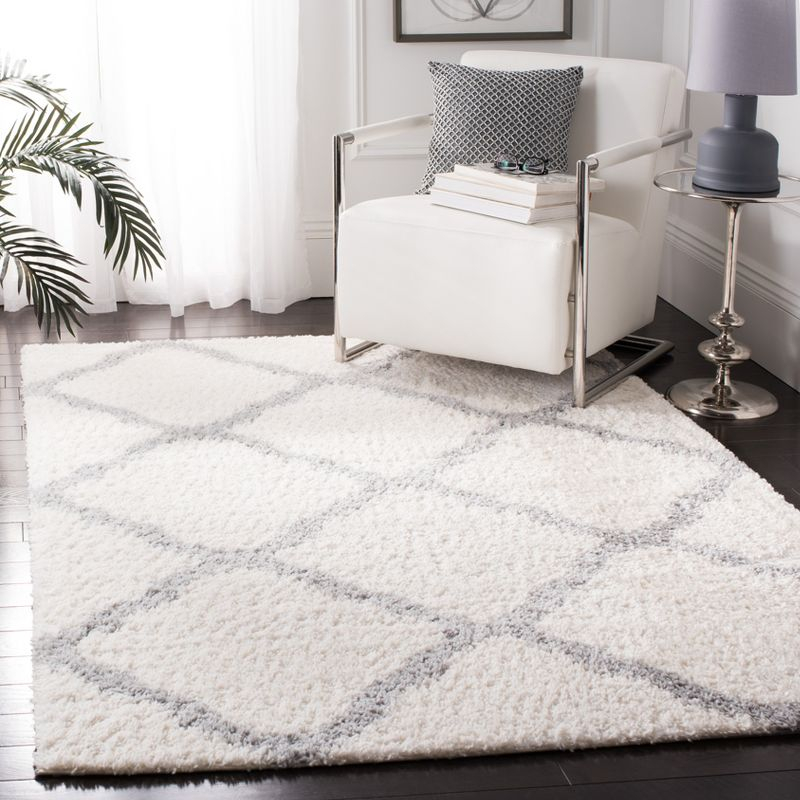 Parma Shag PMA521 Power Loomed Indoor Area Rug - 5'3"x7'6" - Cream/Grey - Safavieh
