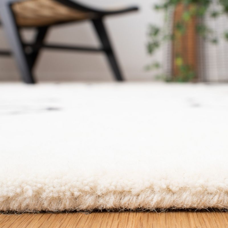 Fifth Avenue FTV111 Hand Tufted Area Rug - Ivory/Black - 8'9"x11'9" - Safavieh.