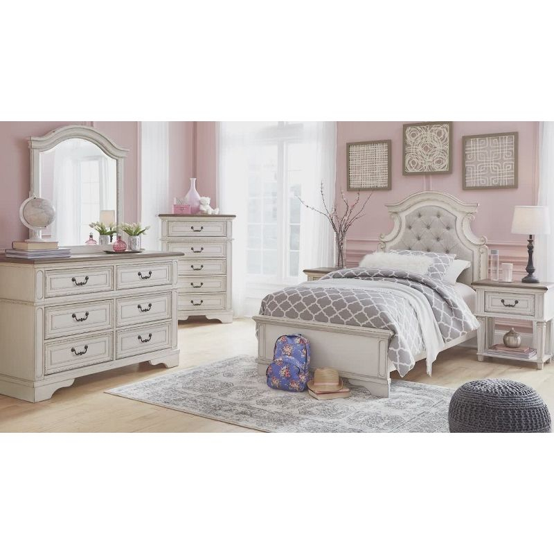Set of 3 Realyn Vanity/Mirror/Stool Chipped White: Cottage Style Dressing Table - Signature Design by Ashley
