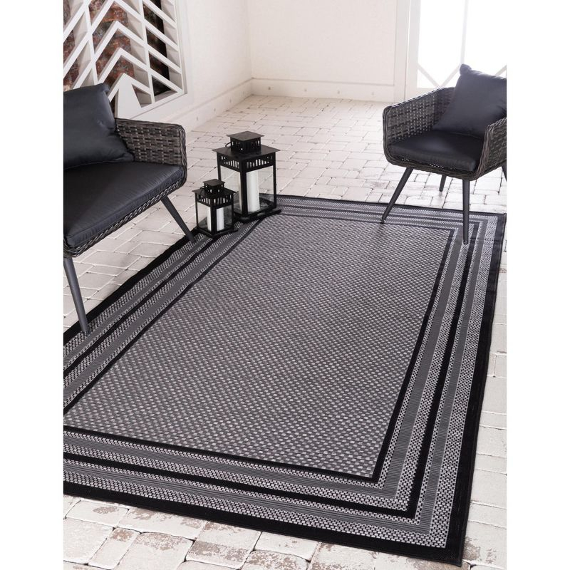 Unique Loom 2' 2 x 3' 0 Gray Outdoor Border Multi Border Area Rug