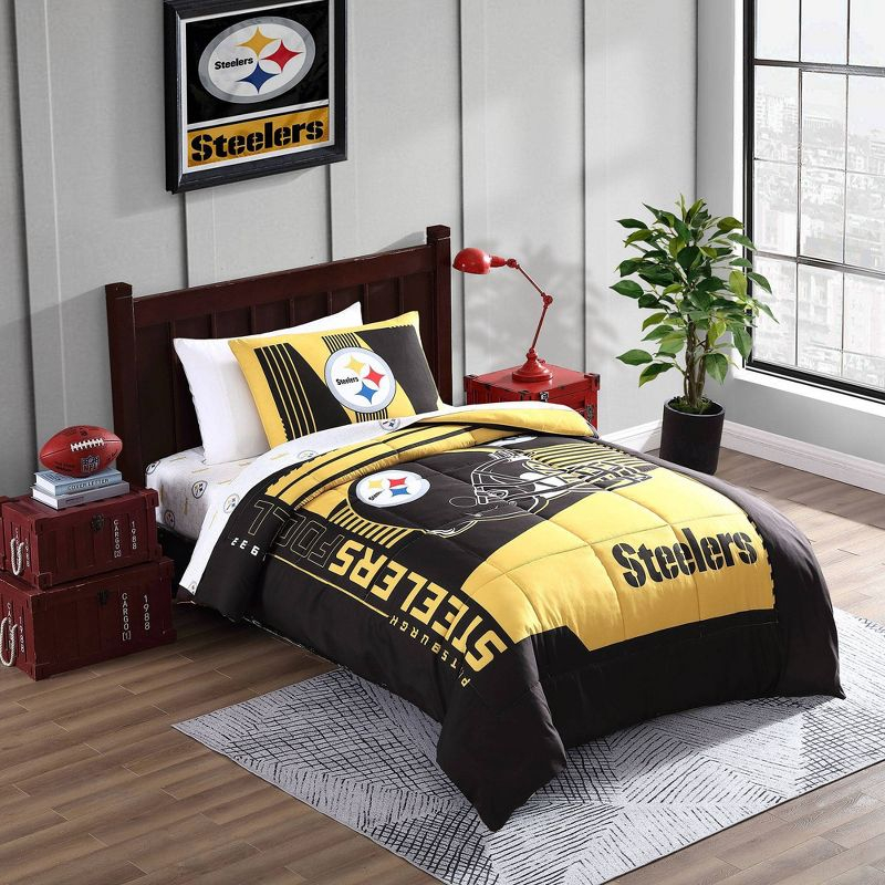 NFL Pittsburgh Steelers Status Bed in a  Bag Set - Twin