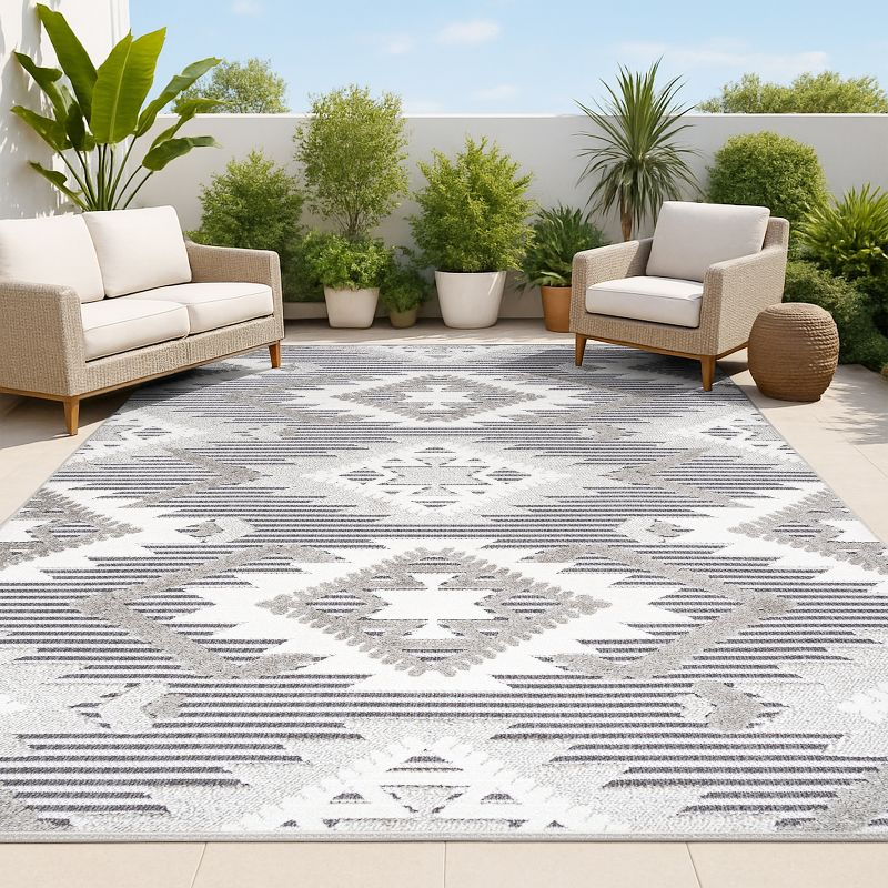 JONATHAN Y Sumak High-Low Pile Neutral Diamond Kilim Gray/White/Black 8 ft. x 10 ft. Indoor/Outdoor Area Rug