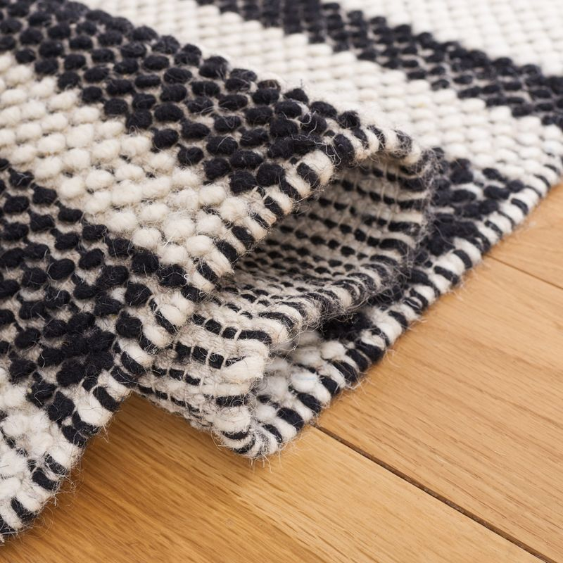 Natura NAT225 Flat Weave Indoor Area Rug - Ivory/Black - 6'x6' - Safavieh