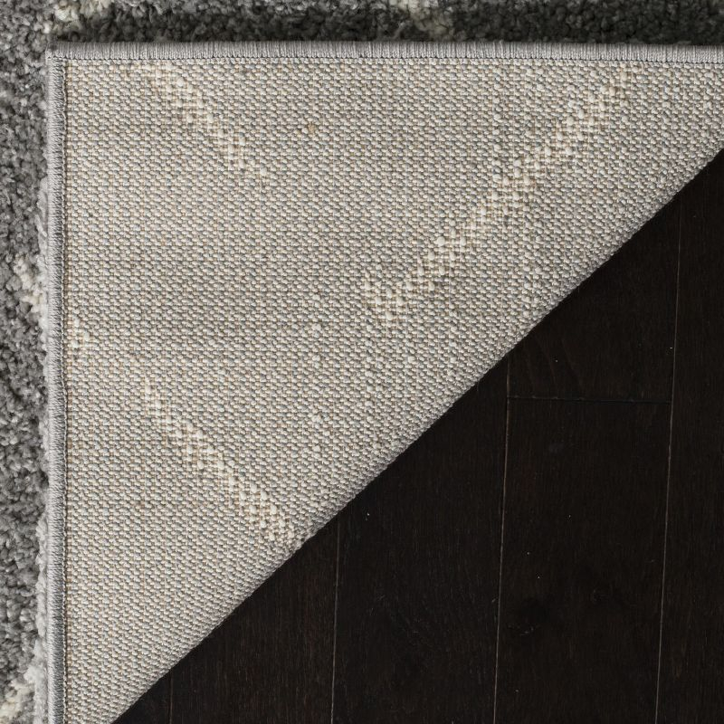 Arizona Shag ASG743 Power Loomed Indoor Area Rug - Grey/Ivory - 4'x6' - Safavieh