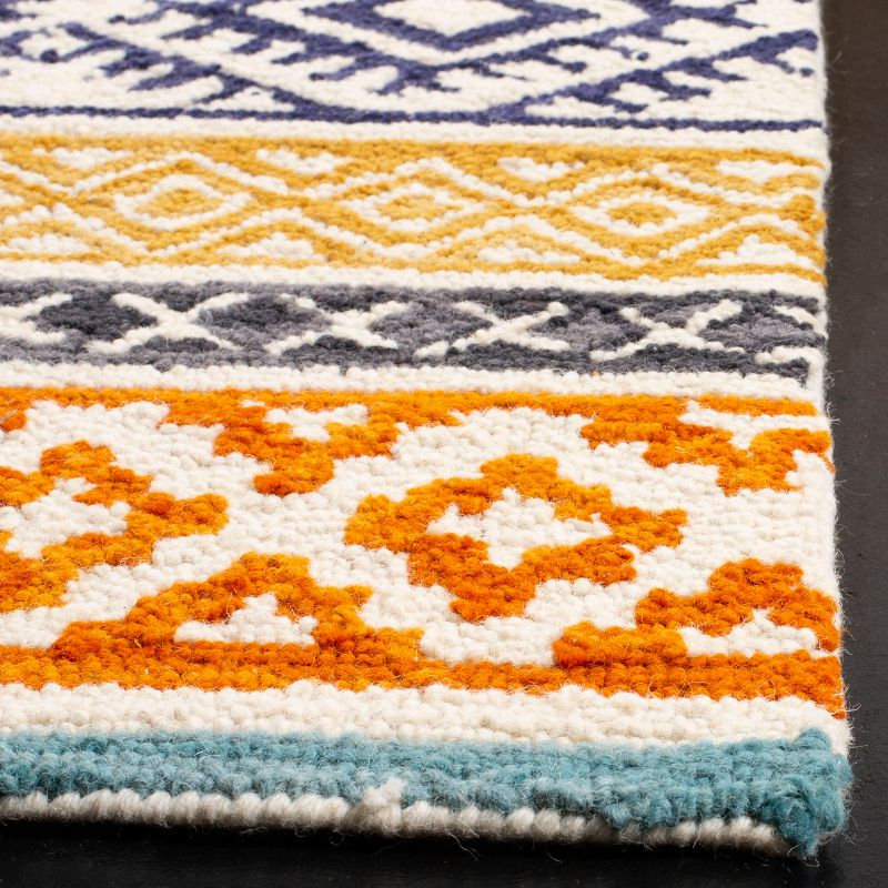 Micro-Loop MLP552 Hand Tufted Area Rug - Ivory/Rust - 4'x6' - Safavieh.