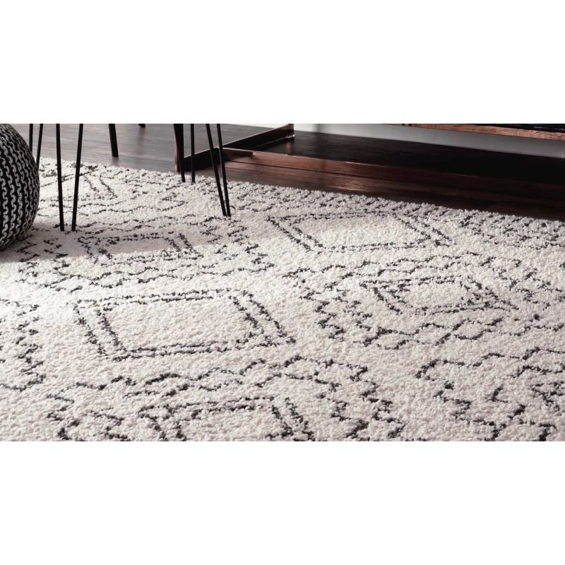 Nuloom Vasiliki Geometric 4 Square Accent Shag Indoor Area Rug for Living Room Bedroom Dining Room Nursery Entryway, Grey/Ivory