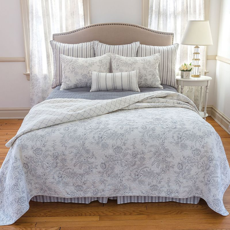 C&F Home Colonial Williamsburg Clementina Cement Gray Floral Twin Quilt