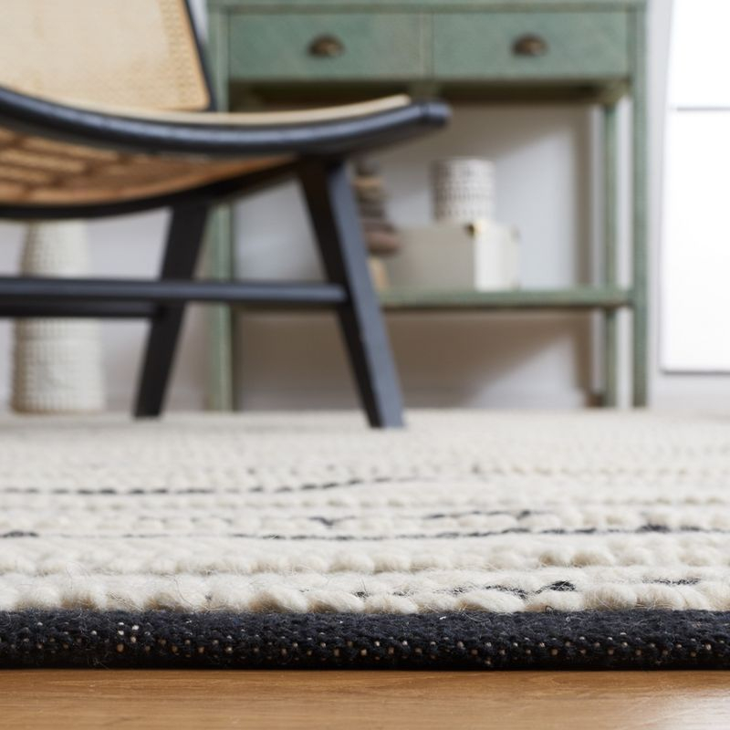 Natura NAT281 Flat Weave Indoor Area Rug - Black/Ivory - 6'x9' - Safavieh