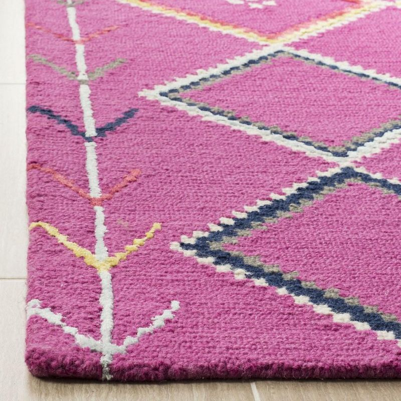 Bellagio BLG563 Hand Tufted Accent Rug - Fuchsia/Multi - 2'6"x4' - Safavieh.