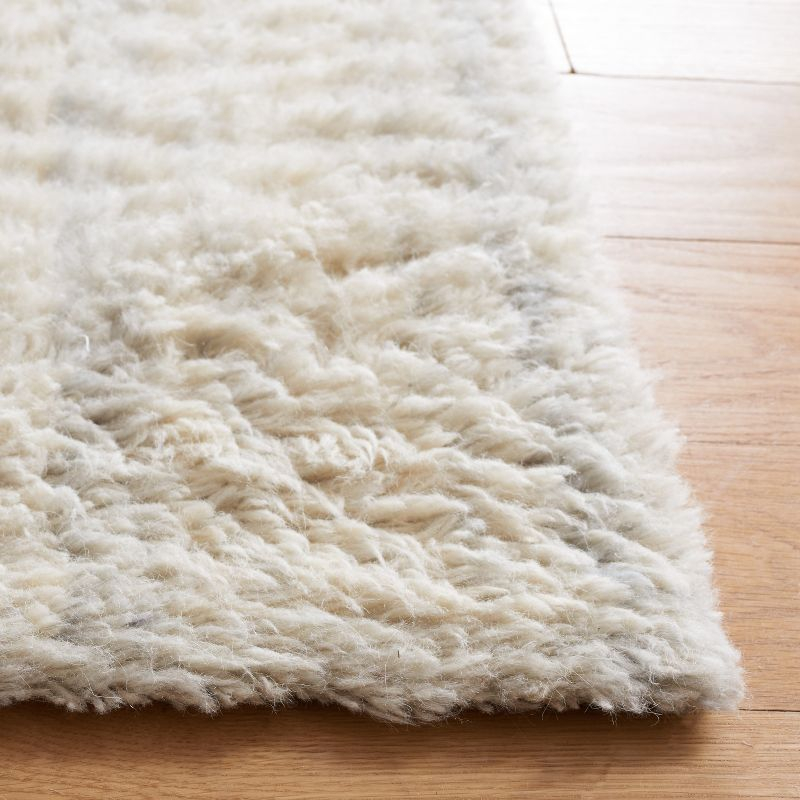 Casablanca CSB703 Hand Tufted Indoor Area Rug - Silver/Ivory - 6'x6' - Safavieh