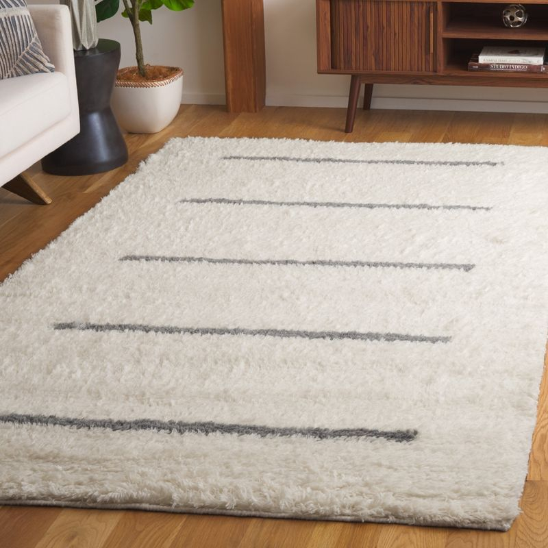 Kenya KNY750 Hand Knotted Area Rug - Ivory/Gray - 7'x7' - Safavieh.