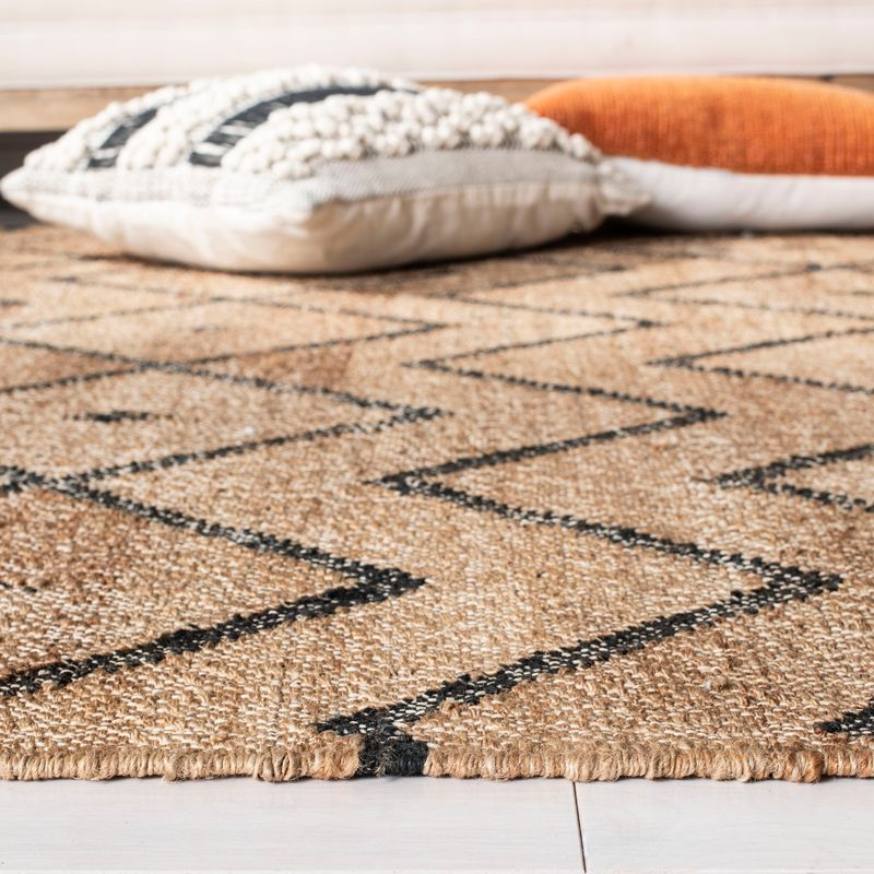 Kilim KLM750 Hand Loomed Area Rug - Natural/Charcoal - 5'x5' - Safavieh.
