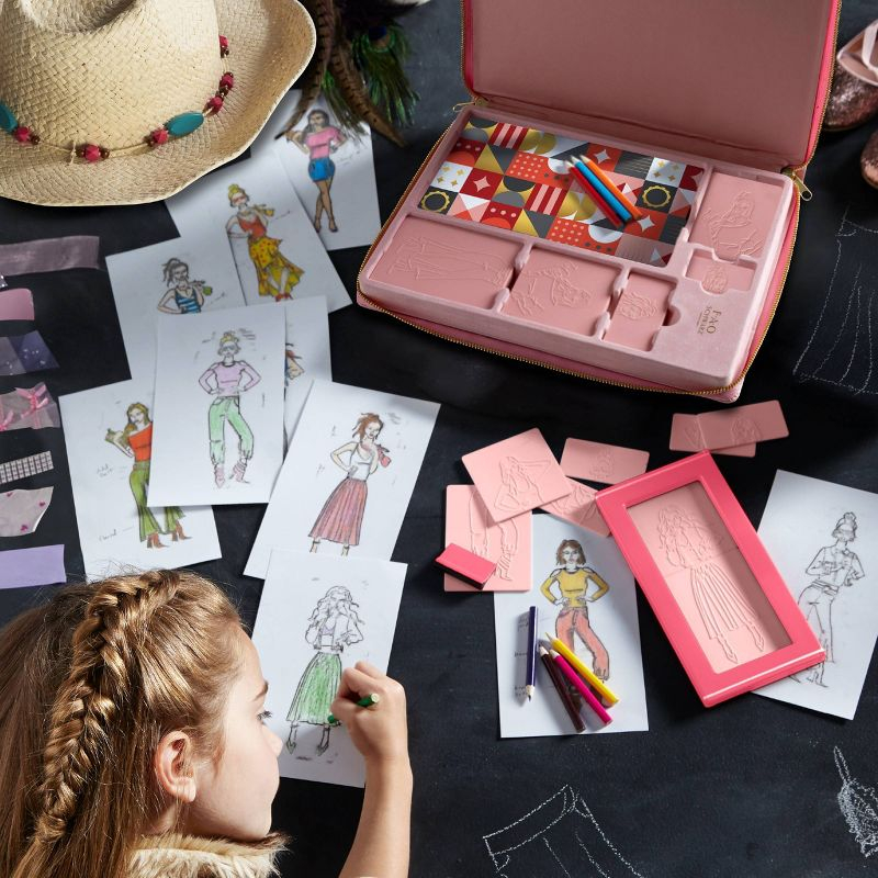 FAO Schwarz Fashion Designer Activity Art Set
