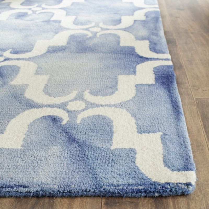 Dip Dye DDY536 Hand Tufted Indoor Area Rug - Blue/Ivory - 7'x7' - Safavieh