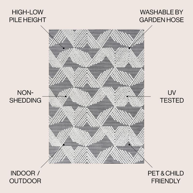 4'x6' Jazz High-Low Pile Art Deco Geometric Indoor/Outdoor Area Rug, Black/Ivory - JONATHAN Y