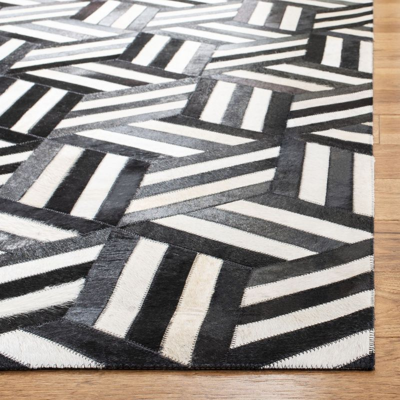 Studio Leather STL219 Hand Woven Indoor Area Rug - Ivory/Black - 4'x6' - Safavieh