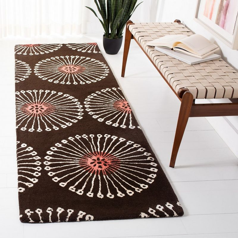 Soho SOH821 Hand Tufted Indoor Runner Rug - Coffee/Brown - 2'6"x8' - Safavieh.