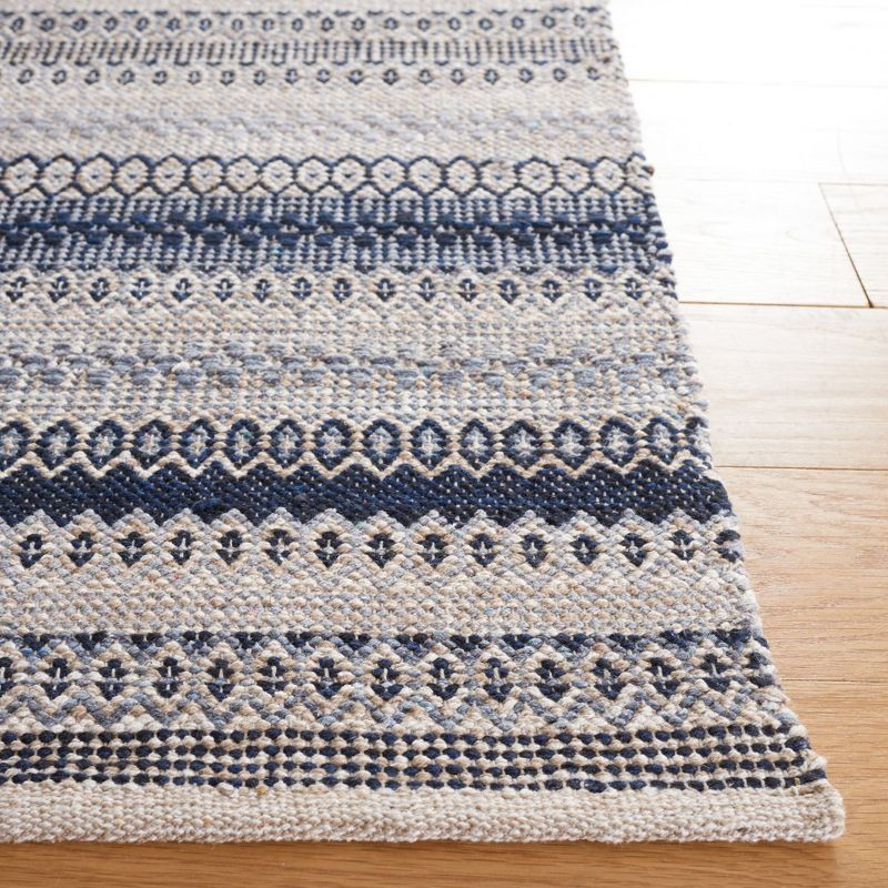 Kilim KLM475 Hand Woven Runner Rug - Grey/Black - 2'3"x9' - Safavieh.