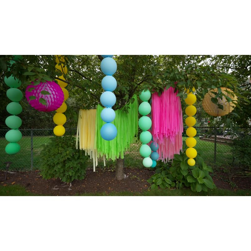 Crown Display 40 In. X 100 Ft. Blue Gingham Table Roll Disposable