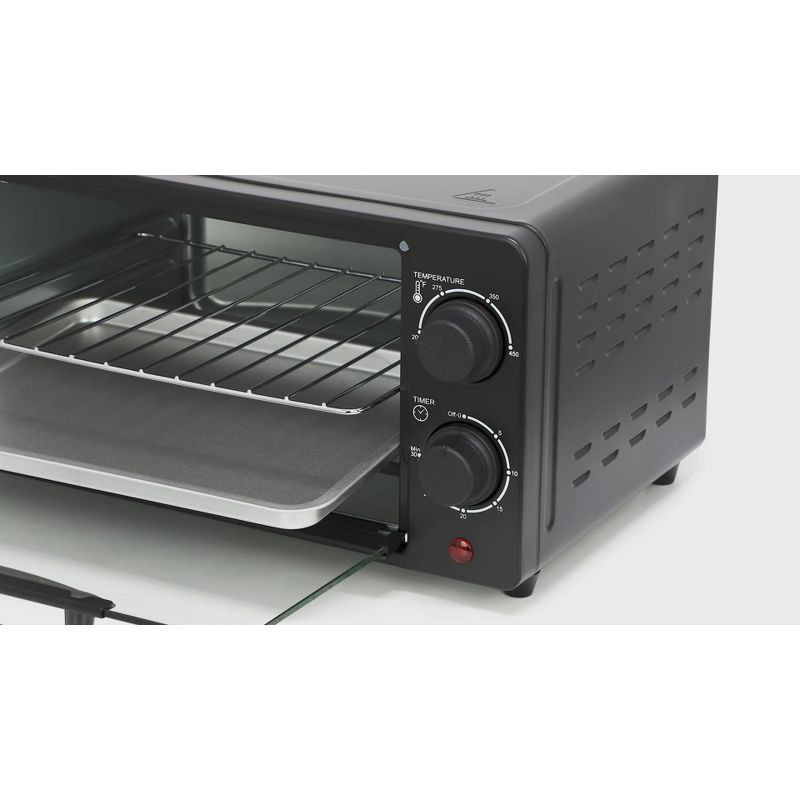 MegaChef 9L Electric Counter Top Toaster Oven in Black