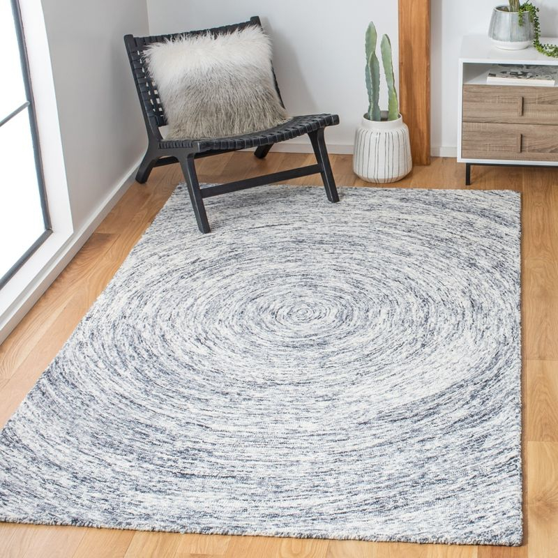 Ikat IKT633 Hand Tufted Area Rug - Silver/Grey - 6'x9' - Safavieh.
