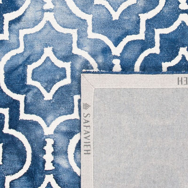 Dip Dye DDY538 Hand Tufted Indoor Area Rug - Navy/Ivory - 4'x6' - Safavieh